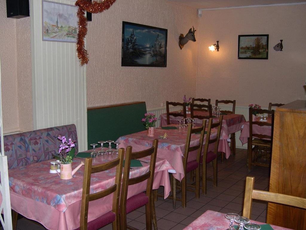 Hotel Restaurant De La Poste A Gerardmer Exterior photo