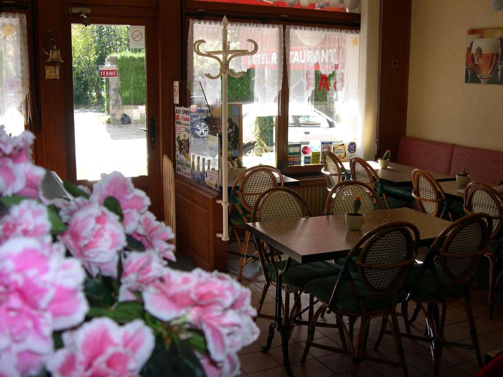 Hotel Restaurant De La Poste A Gerardmer Exterior photo